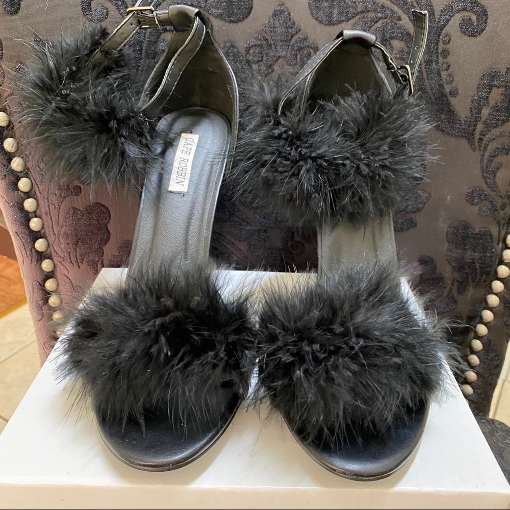 Feather Boa Heels - Picture 2 of 6